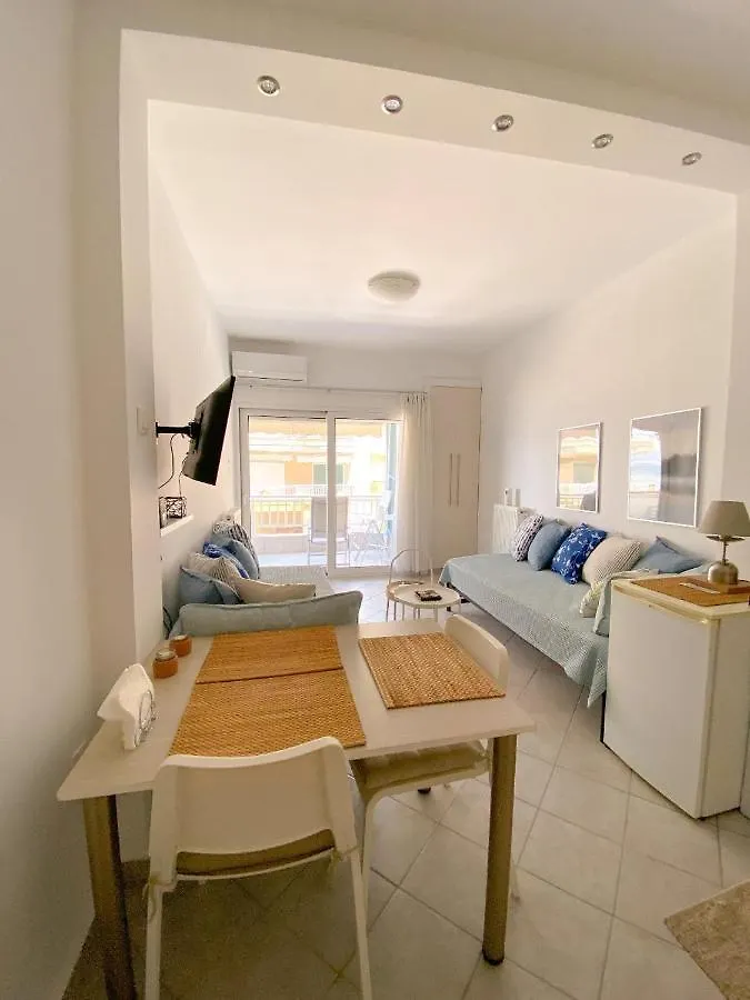 A Wonderful Apartment In Front Of The Sea! Peraía