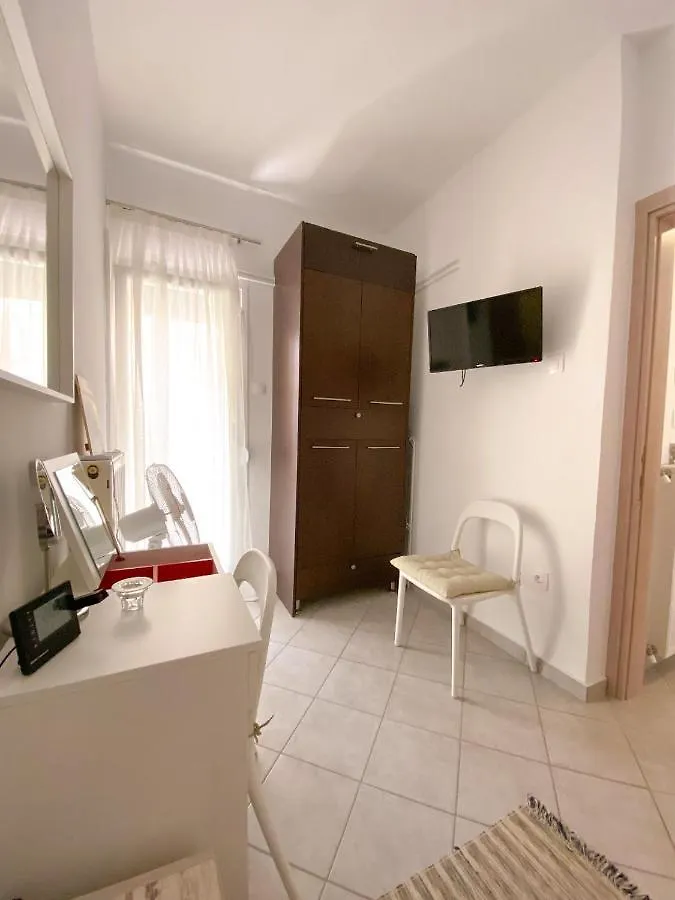 A Wonderful Apartment In Front Of The Sea! Peraía